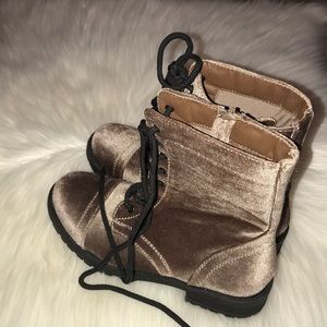 Velvet never been wore, brand new, combat boots